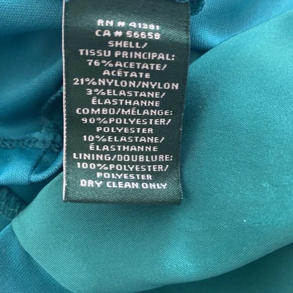 Ralph Lauren Emerald Off Shoulder Midi Dress
Size 4 - Picture 5 of 5